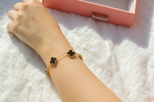 “Black Clover Elegance Bracelet”